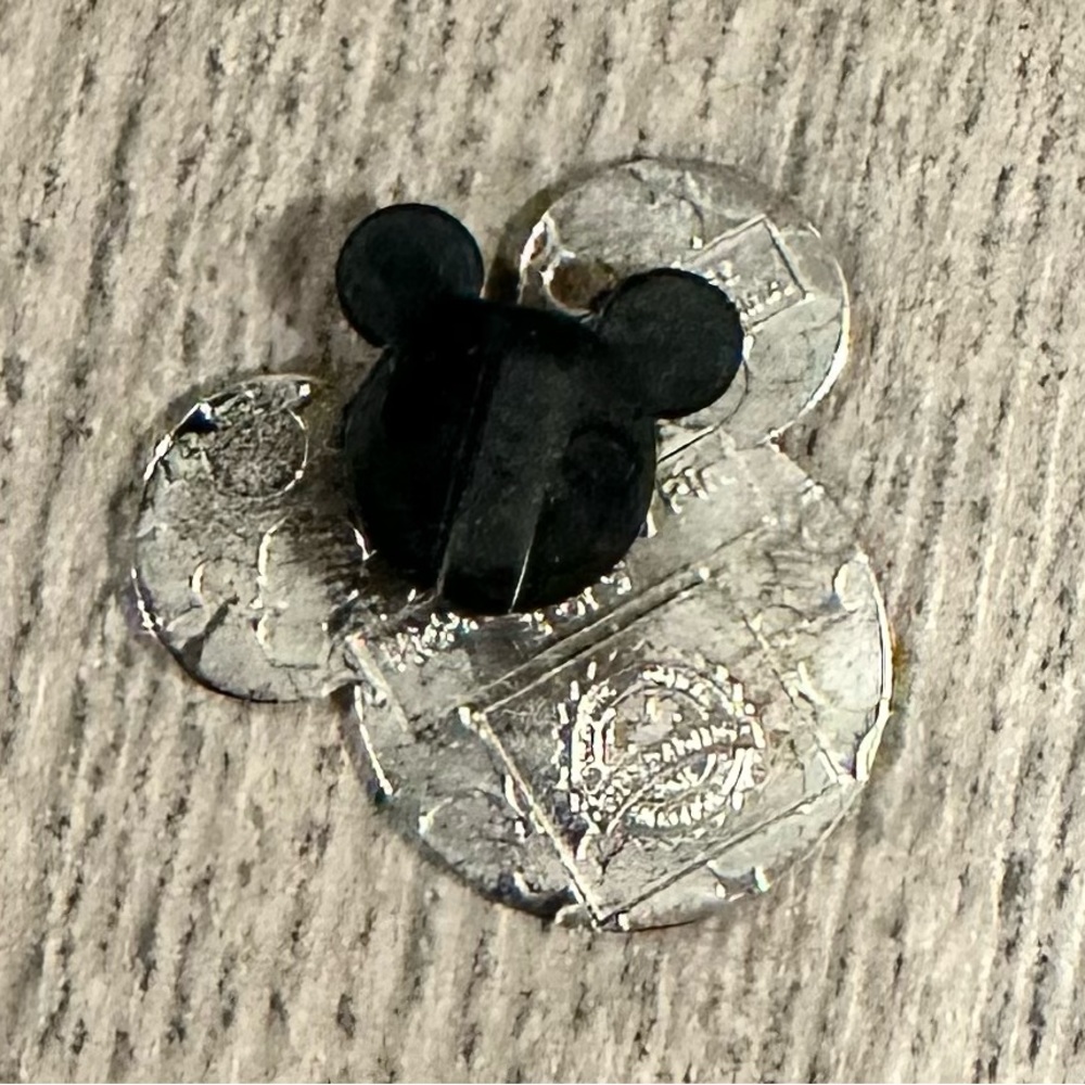 Disney Pin - Picture 2 of 2